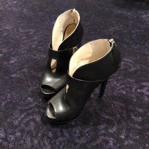 Black Michael Kors bootie heels size 6